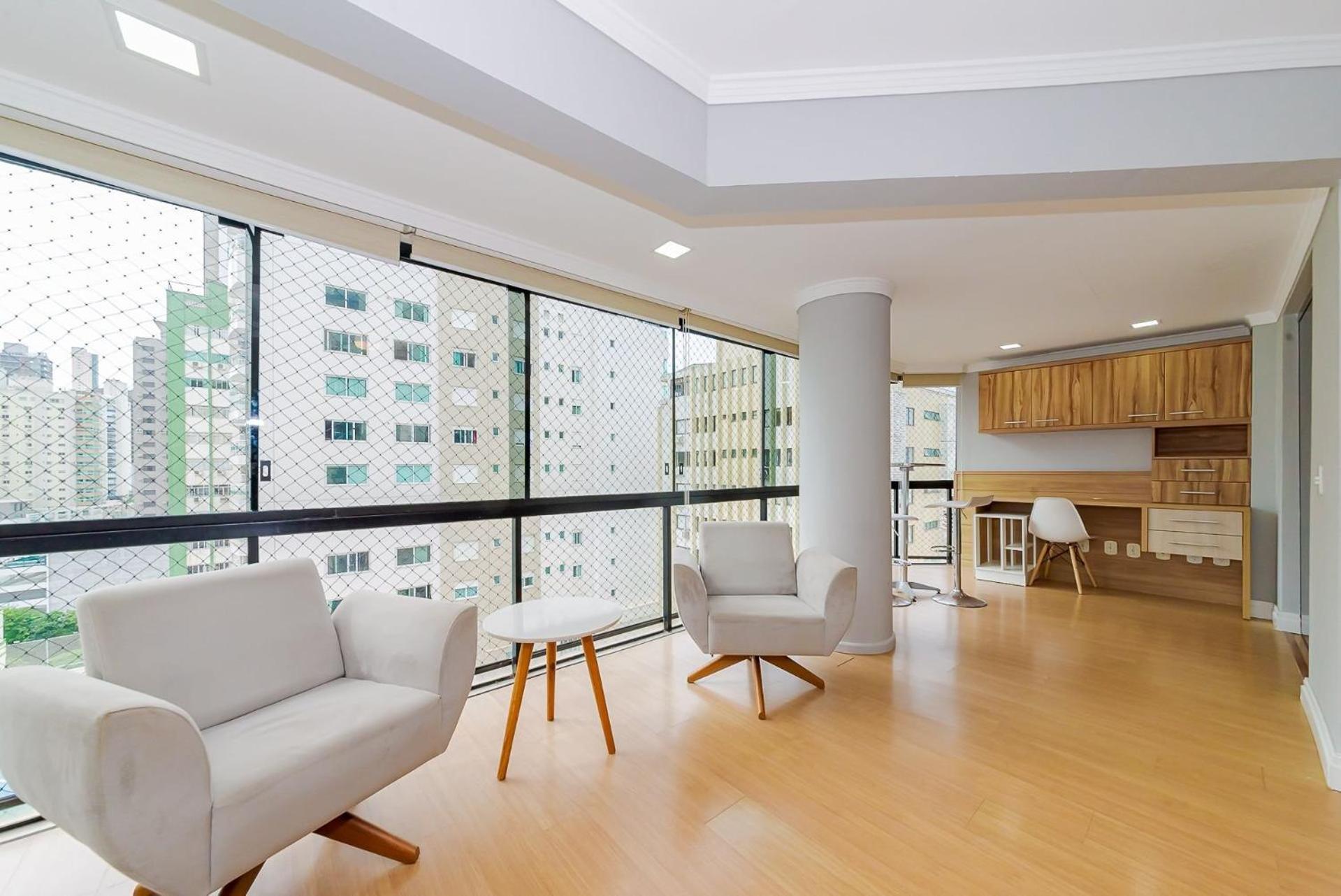 Apartamento Amplo Apto 2 1quarto Vista Mar 50m Da - Somente Familiares Balneario Camboriu