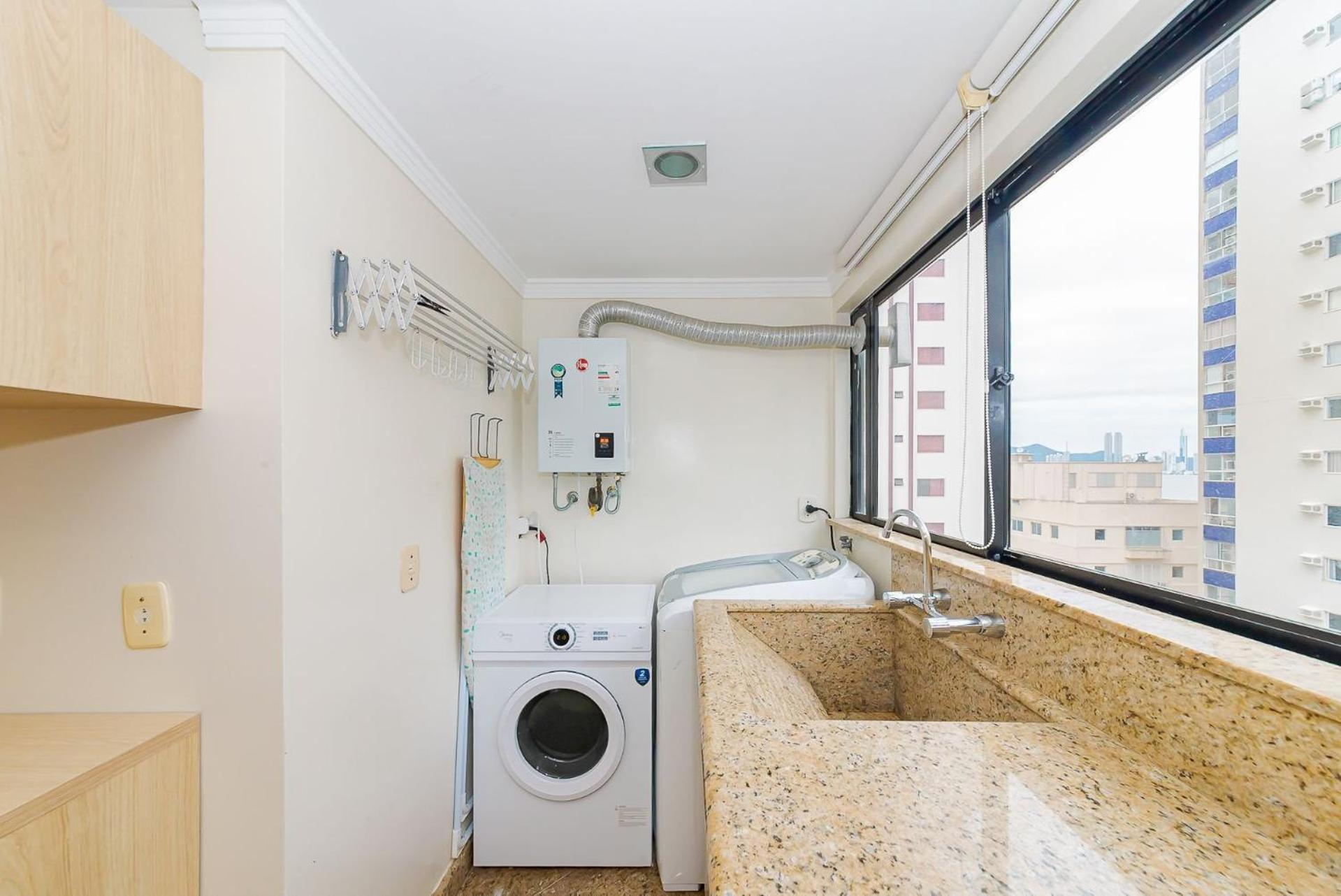 Amplo Apto 2 1quarto Vista Mar 50m Da - Somente Familiares Balneario Camboriu