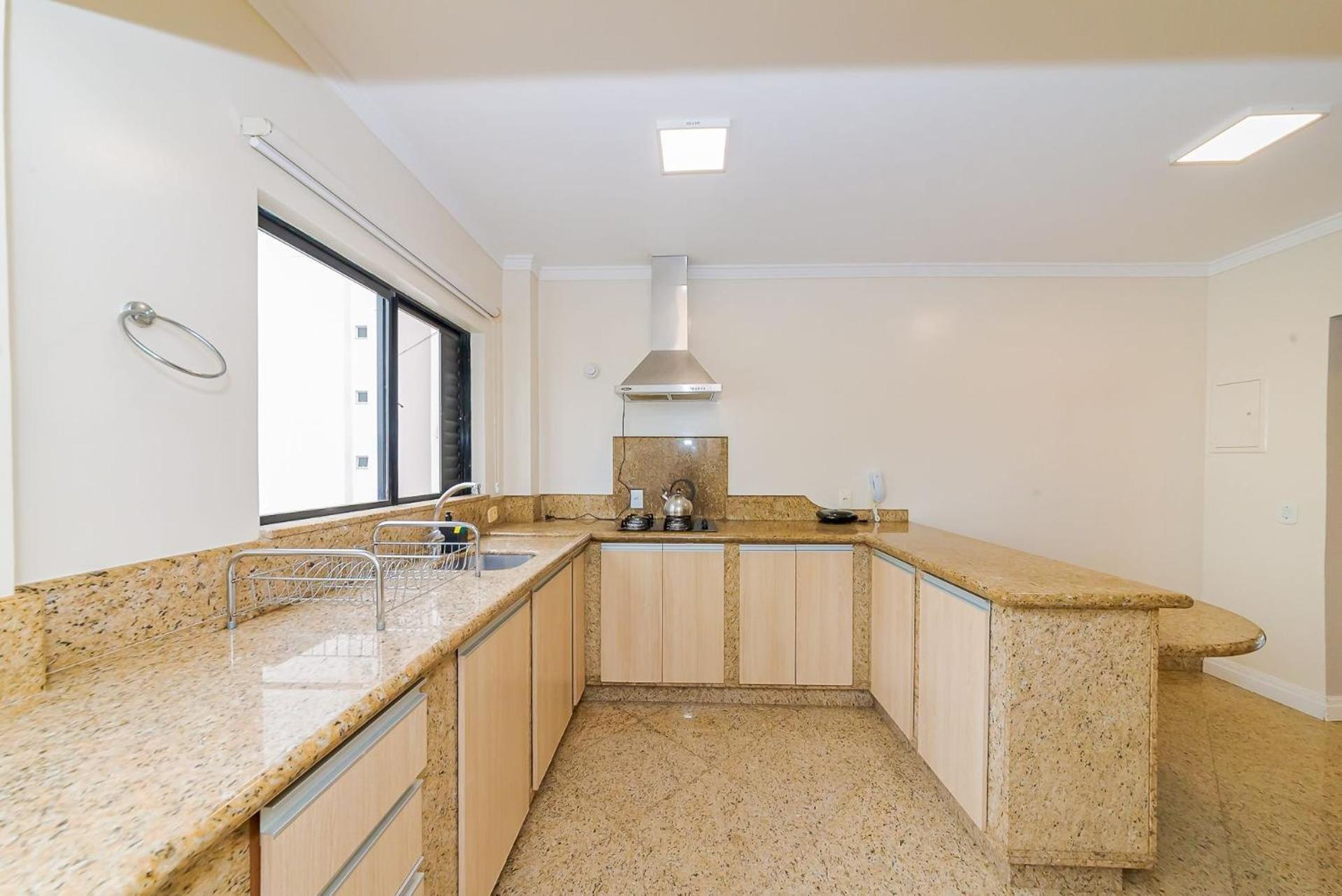 Amplo Apto 2 1quarto Vista Mar 50m Da - Somente Familiares Apartamento Balneario Camboriu